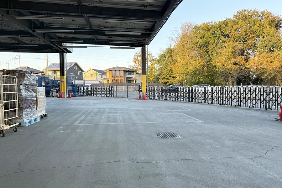 ①当センター東側